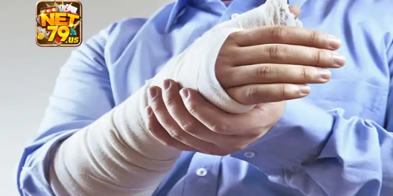 Mơ Bị Gãy Tay: Giải Mã Điềm Báo Và Bí Kíp Thắng Tại Net79 2 Tìm hiểu về ý nghĩa mơ bị gãy tay
